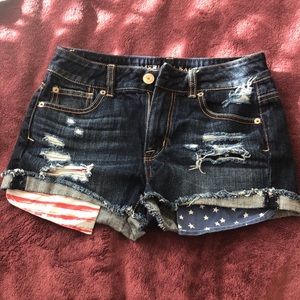 Size 0. American Eagle patriotic shorts.
